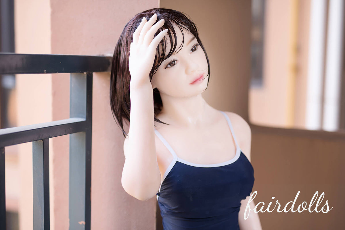 4'11" (150cm) B-Cup Innocent Girl - Brittany (6YE Doll)